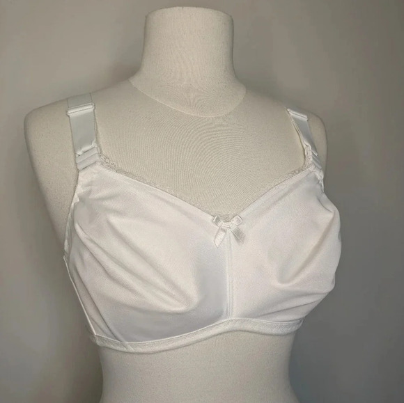Jeunique 38D Natural Fit  No Underwire Heathy Breasts Bra J40 White - Picture 1 of 9